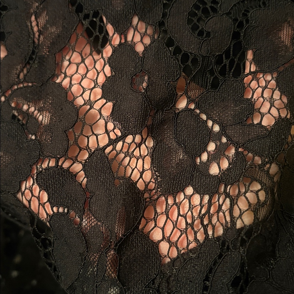 A Bronze Age oversized lace Romeo top Size M - Picture 9 of 13